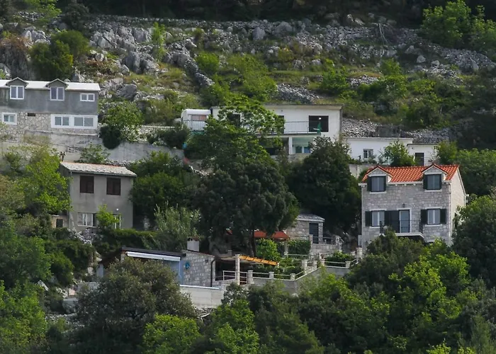 Dado Hébergement de vacances *