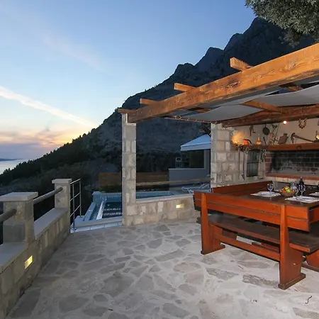 Holiday home Dado *