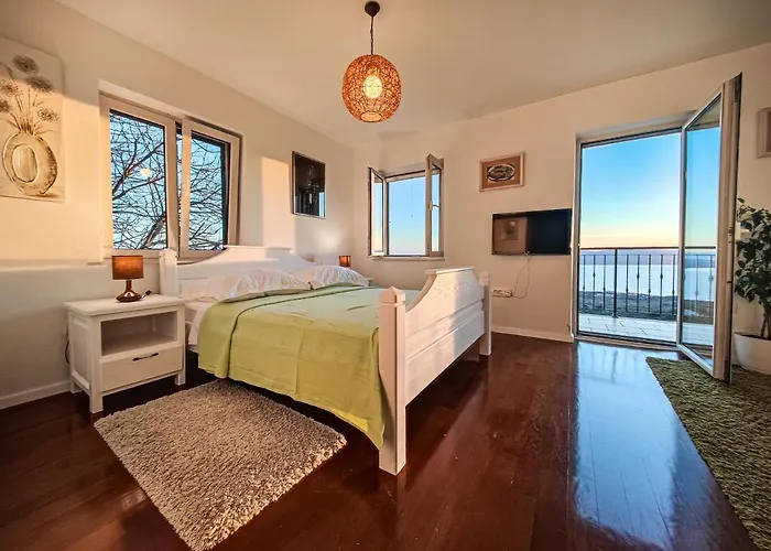 Dado Ferienhaus Bast